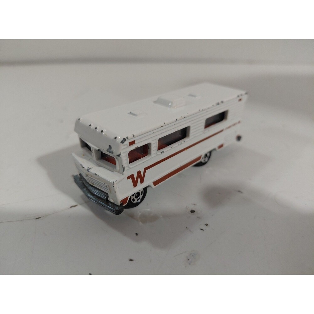 Tomy/Tomica Pocket Cars DieCast 1:97 Winnebago Chieftain Motorhome